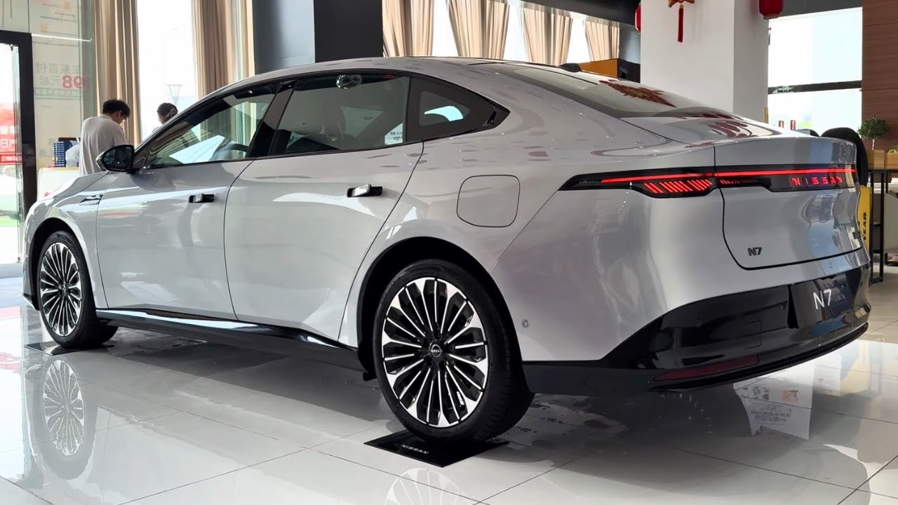 Nissan N7 Sedan